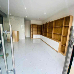 Cho thuê tầng trệt căn góc 2 lối Đông Nam Hacom Galacity sẳn thiết bị