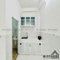 Phòng Rộng Cửa Sổ Trời Thoáng - Gần TDT, Phú Mỹ Hưng, OU, Lotte