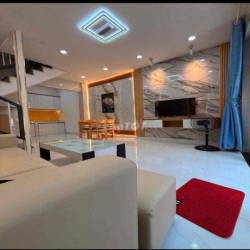 Nhà xinh full nội thất đường PNL, GV