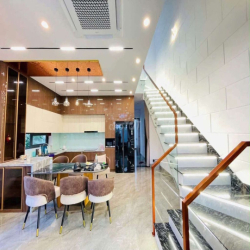 CHO THUÊ BIỆT THỰ 2 MẶT TIỀN: ĐƯỜNG NGUYỄN SƠN - 5 PHÒNG - 5 WC