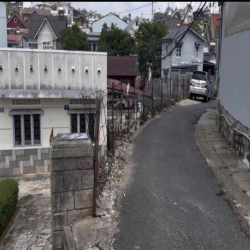 2 Mặt Tiền, 2 căn cấp 4 ở TTTP Đà Lạt, Lãnh Địa Đức Bà, 612,6m2, xe🚗,