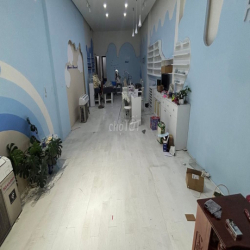 SANG NHƯỢNG MẶT BẰNG