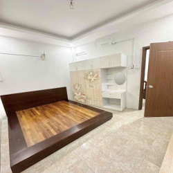 Cho Thuê Nhà 1 Trệt 2 Lầu 3PN Hẻm Xe Hơi Huỳnh Tấn Phát