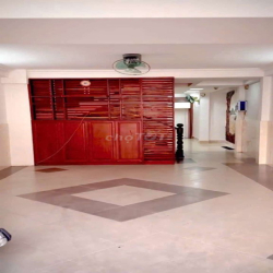 Cho thuê nhà Mới rộng rãi, trệt 3 lầu - HXH tránh nhau