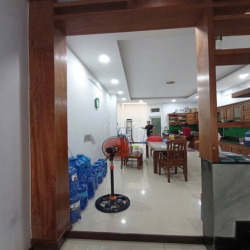 Cho Thuê MT Đoàn Giỏi : 4,5 x 23 M Đúc 1 trệt , 2 lầu : 5 PN , 4 WC