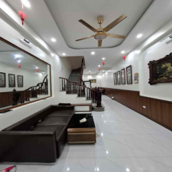 CHO THUÊ NHÀ PHÂN LÔ XUÂN LA TÂY HỒ 55M 4 TẦNG 4PN 15 TRIỆU NHẬN NGAY
