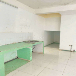 CHO THUÊ NHÀ KDC 586 TRỆT LỬNG LẦU CÓ SÂN SAU 