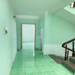CHO THUÊ NHÀ KDC 586 TRỆT LỬNG LẦU CÓ SÂN SAU 