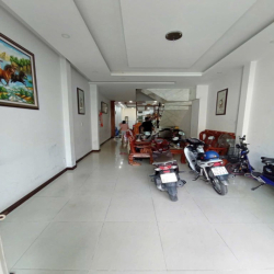 Cho Thuê MT Đoàn Giỏi : 4,5 x 23 M Đúc 1 trệt , 2 lầu : 5 PN , 4 WC