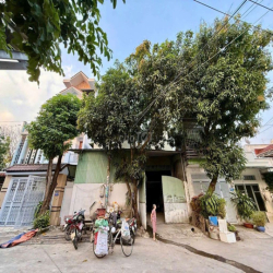 Cần cho thuê  kho Xưởng Hóc Môn DT 10 x 45 có gác Lửng Giá 30 triệu TL