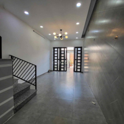Nhà 2 lầu, 4 pn, 3wc, gần sông sài gòn mát quanh năm-7,9tr