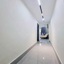 nhà gần mặt tiền đường số 9 Linh Xuân oto đỗ cửa full nội thất