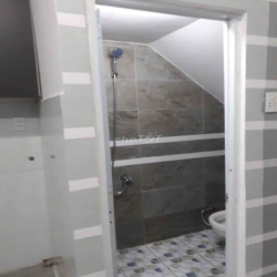 Nhà 2 lầu, 4 pn, 3wc, gần sông sài gòn mát quanh năm-7,9tr