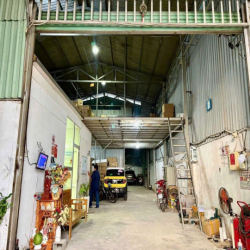 Cần cho thuê  kho Xưởng Hóc Môn DT 10 x 45 có gác Lửng Giá 30 triệu TL
