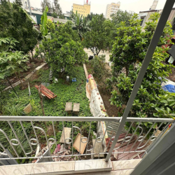 Nhà ở mới sửa sang, thoáng mát, điện nước giá dân