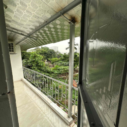 Nhà ở mới sửa sang, thoáng mát, điện nước giá dân