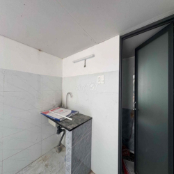 Phòng ở mặt tiền hẻm TCH03 gần Hiệp Thành City