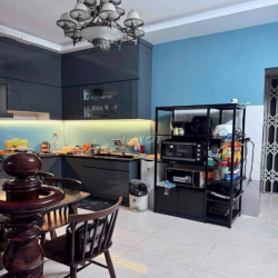 CHO THUÊ NHÀ ĐÔNG HOÀ NGAY LÀNG ĐẠI HỌC 3 LẦU ĐƯỜNG NHỰA VỈA HÈ