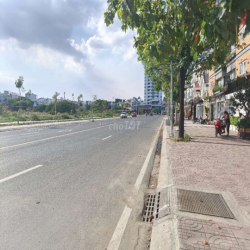 cho thuê toà nhà 10*20m hầm trệt 3 lầu có thanh máy gần Aeon 