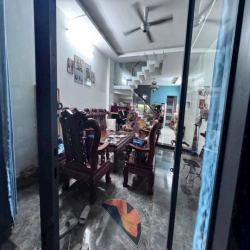 CHO THUÊ NHÀ ĐÔNG HOÀ NGAY LÀNG ĐẠI HỌC 3 LẦU ĐƯỜNG NHỰA VỈA HÈ