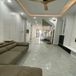 Cần Cho Thuê Nhà Phố Đẹp Gần Công Viên  Phước Bình