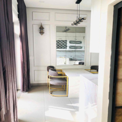 Nhà sạch sẽ 2 mặt tiền thoáng 2 lầu 4pn gần Q.2