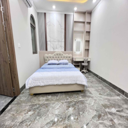 GIÁ SỐC! MẶT TIỀN HAI BÀ TRƯNG DĨ AN 92M2- 5 TẦNG THANG MÁY - - CHỈ