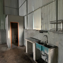 Kho xưởng bãi 324 m² có điện 3 pha, trong KDC Ngân Thuận