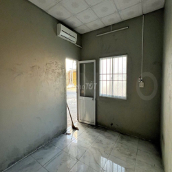 Kho xưởng bãi 324 m² có điện 3 pha, trong KDC Ngân Thuận