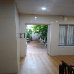 Chính chủ cho thuê nhà riêng Lê Duẩn 80m², 2PN, có sân vườn, 6.5tr/th