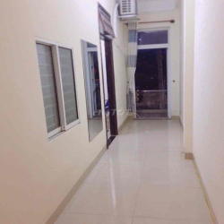 Cho thuê nhà Nguyên Căn 2,5 tầng 5PN MT đường Mai Hắc Đế Ngay Cầu Rồng