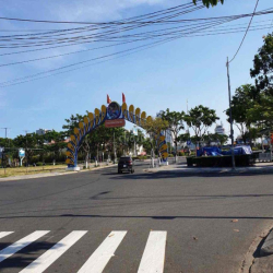 Cho thuê nhà Nguyên Căn 2,5 tầng 5PN MT đường Mai Hắc Đế Ngay Cầu Rồng