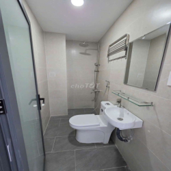 nhà mới xây xong 5 x 15 có 4pn 5wc sân thượng
