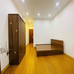 🔥🔥🔥CHÂN CẦU CHƯƠNG DƯƠNG:  CHDV Phố Bồ Đề 30m2- Thang máy kk full nội