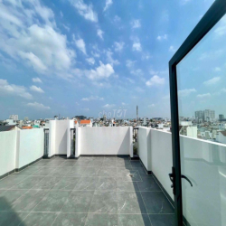 duplex ban công rộng ngồi chill cả ngày