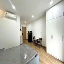 Cho thuê CH sát Phú Mỹ Hưng mới xây - 1PN tách bếp Bancon