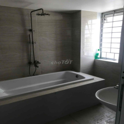 Biệt Thự Hồ Bơi 17x19 2 Lầu 5 Phòng Ngủ