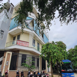 Cho thuê nhà ở kết hợp văn phòng công ty