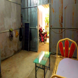 Nhà kho 100m2 cho thuê, khu vực gần ubnd q.12