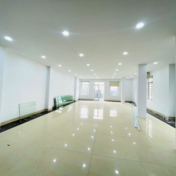 Cho thuê văn phòng Cầu Giấy 75m2 chỉ 16 triệu – lô góc thoáng sáng