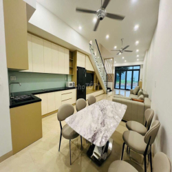 NHÀ MỚI 100% FULL NỘI THẤT GẦN VSIP 1. 1T2L 3PN 4WC, LÀM VP CTY, Ở GĐ 