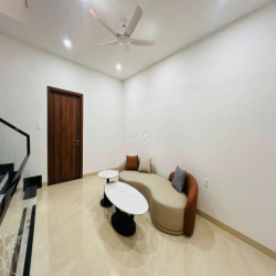 NHÀ MỚI 100% FULL NỘI THẤT GẦN VSIP 1. 1T2L 3PN 4WC, LÀM VP CTY, Ở GĐ 