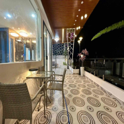 🟣🟣🟣🟣🟣 NHÀ FULL NỘI THẤT CÓ THANG MÁY HẺM 1979 GIÁ 25 🟣🟣🟣🟣