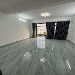 NHÀ MỚI 1 TRỆT 2 LẦU, SÂN THƯỢNG CÓ 2PN,3WC. MẶT TIỀN ĐƯỜNG LỚN