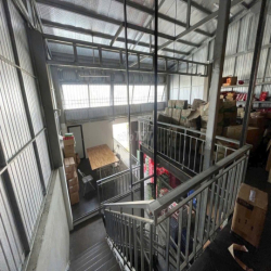 Cho thuê kho 150m2 mặt tiền đường