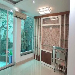 Cho thuê Biệt Thự dt 10x20 , Hầm trệt lửng . Giá 25tr/tháng