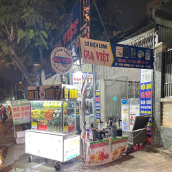 Cho thuê vỉa hè buổi sáng bán đồ mang đi