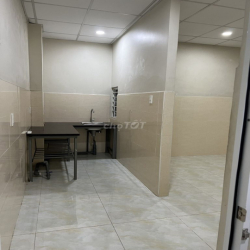 🔥 PHÒNG 3TR8 NGAY ĐỐI DIỆN Gigamall – CÓ BẾP – WC RIÊNG – THANG MÁY