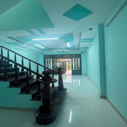 Nhà 3 phòng ngủ Tam Đa cách Vinhome Q.9 chỉ 10p