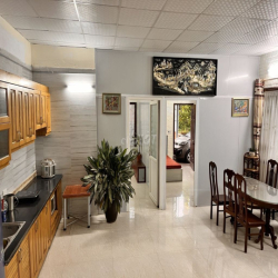 CHO THUÊ NHÀ PHÚ DIỄN 70m2,2 PHÒNG NGỦ RỘNG RÃI 6 TRIỆU/1 THÁNG
